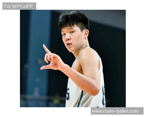 菜鸟杨瀚森走步失误康神表现出色砍下24分乐福贡献22分助攻7次 菜鸟杨瀚森走步失误康神表现出色砍下24分乐福贡献22分助攻7次