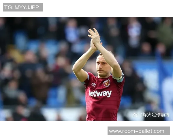 西汉姆俱乐部致敬帕奎塔感谢其贡献并祝福未来发展顺利 西汉姆俱乐部致敬帕奎塔感谢其贡献并祝福未来发展顺利